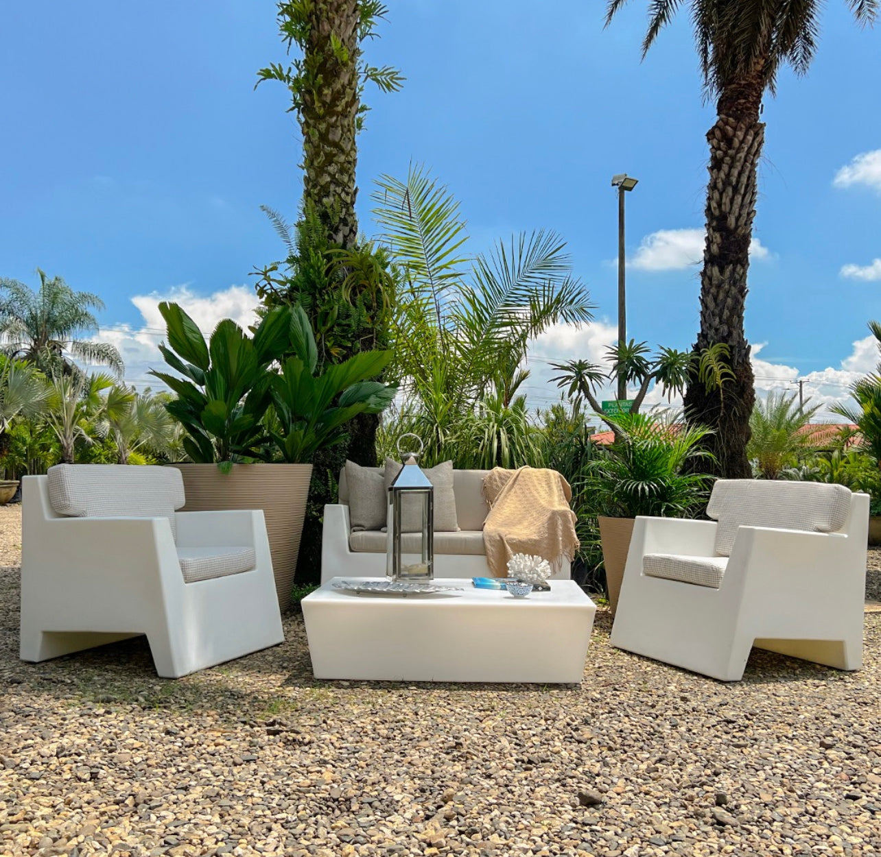 Angolo Sofa Set