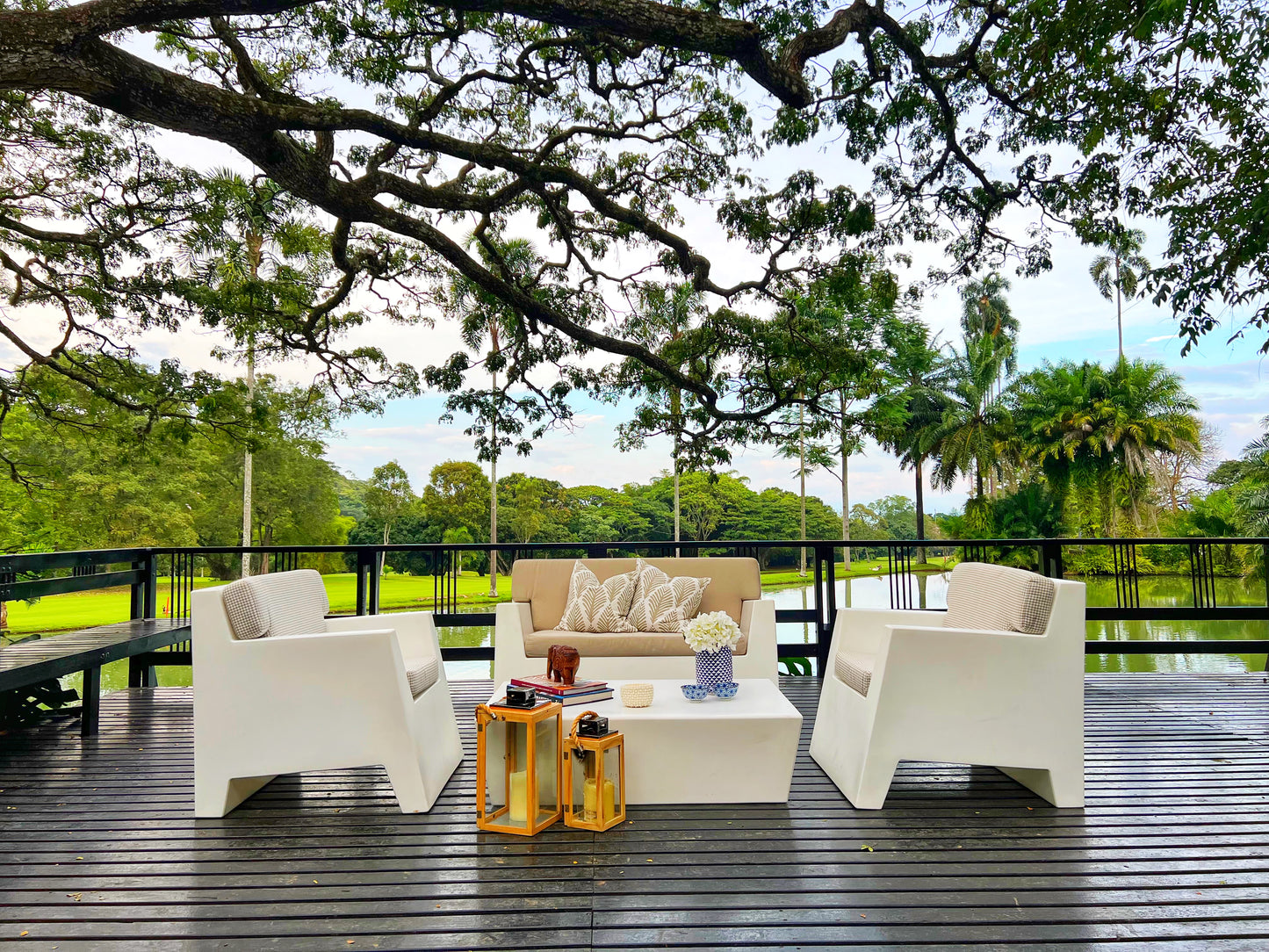 Angolo Sofa Set